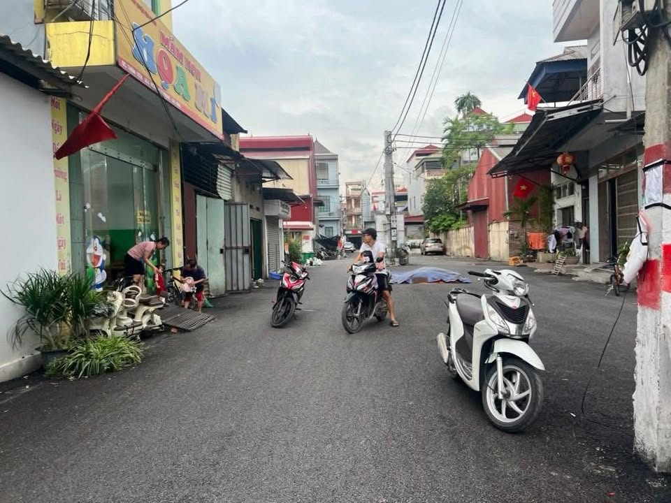 Nhà 4 tầng kinh doanh tại Văn Môn, Bắc Ninh 90m² - Đầu tư sinh lời hấp dẫn!