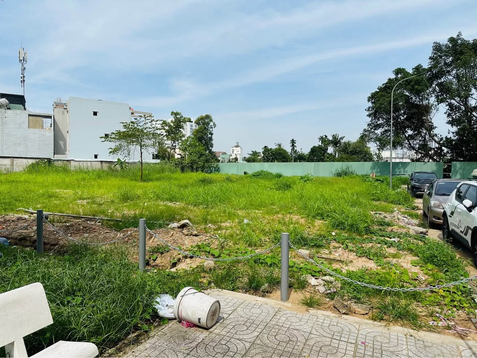 Bán đất Trường Thọ Thủ Đức 250m² giá chỉ 15.5 tỷ - Vị trí trung tâm ngay Ga Metro!