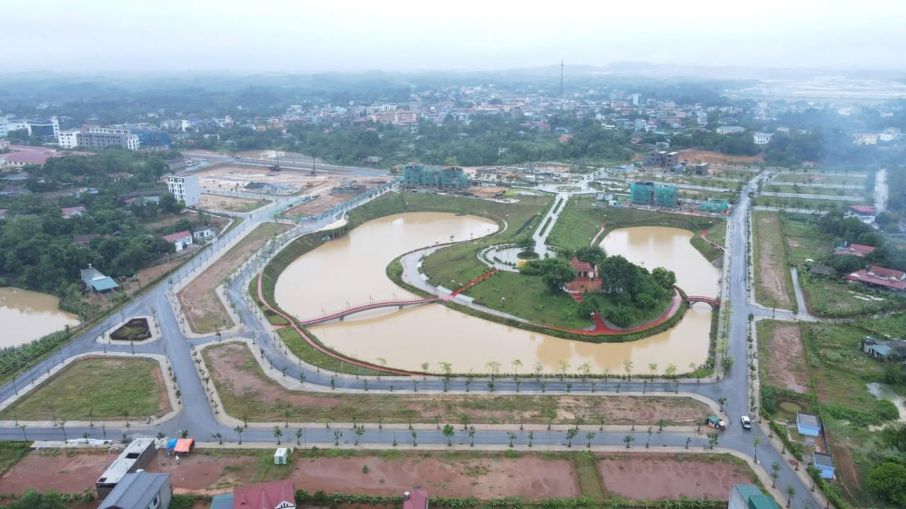 Lô đất Cẩm Khê Central Park 100m² giá 3.2 tỷ - Sổ đỏ chính chủ, vị trí đắc địa!