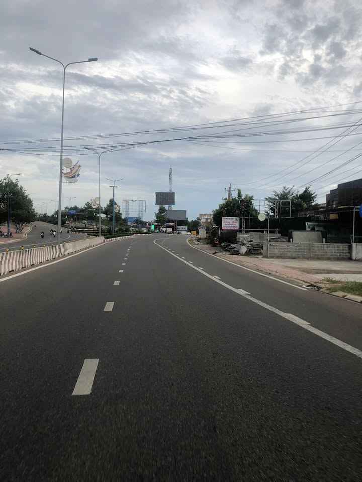 Lô đất 2800m² mặt đường Nguyễn Thông, Phú Thủy - Cơ hội đầu tư tuyệt vời!