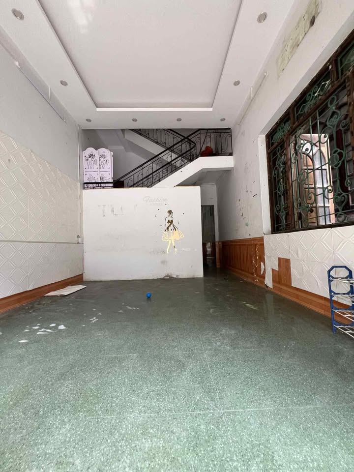 Nhà cho thuê tại Cẩm Trung, Cẩm Phả 60m² chỉ 4 triệu - Kinh doanh hoặc ở ngay!