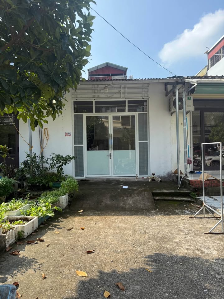 Nhà cho thuê 2 phòng ngủ đường Phạm Hồng Thái, Móng Cái - Giá 6 triệu/tháng