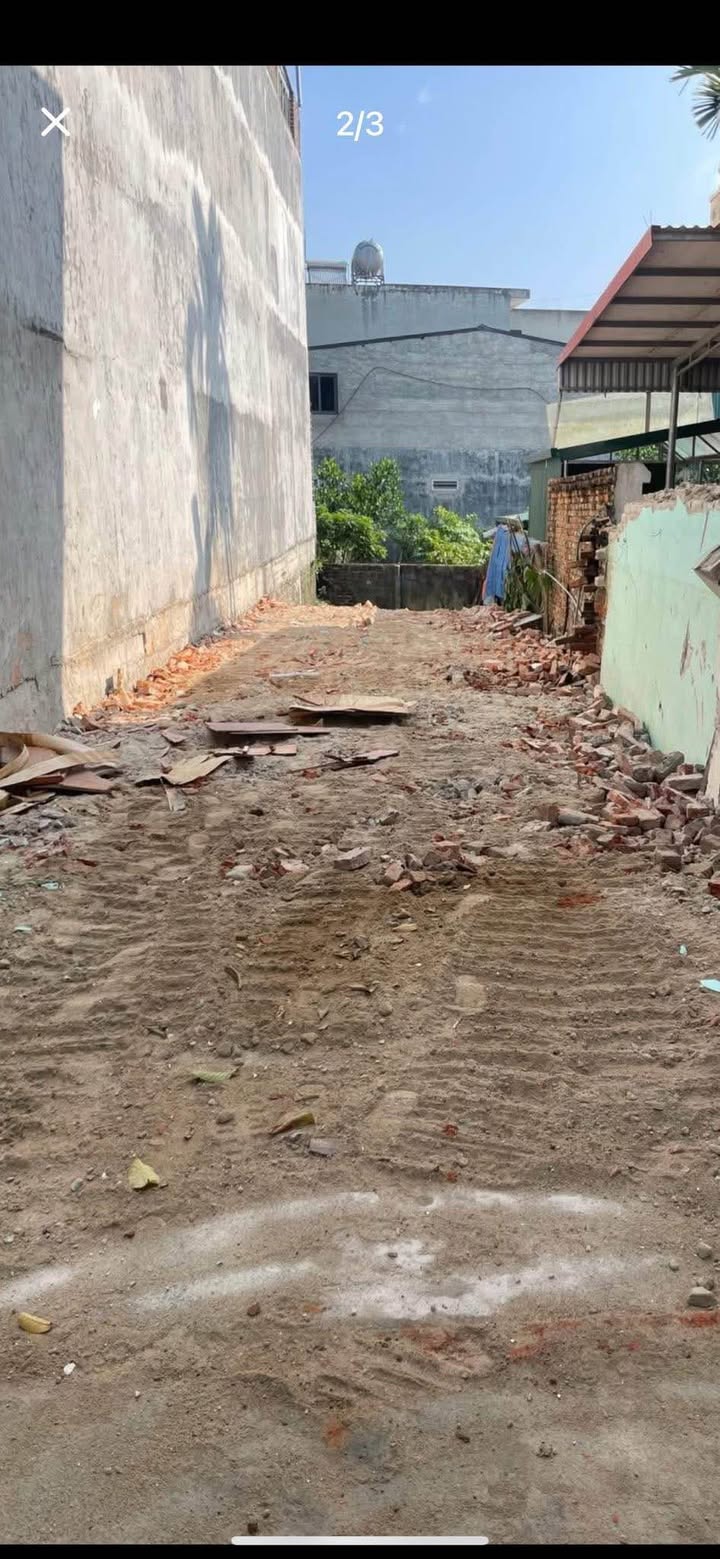 Đất nền Phan Thiết 100m² giá 2 tỷ - Vị trí trung tâm, sổ hồng chính chủ!