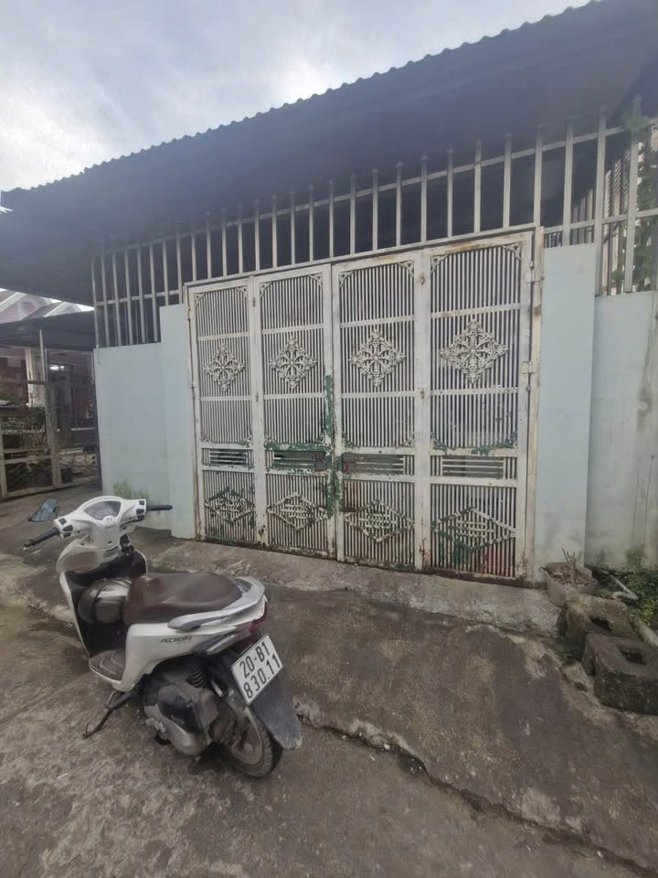 Nhà cấp 4 Túc Duyên, Thái Nguyên 109.9m² giá 2 tỷ - Mặt tiền 5.3m hướng Tây Nam