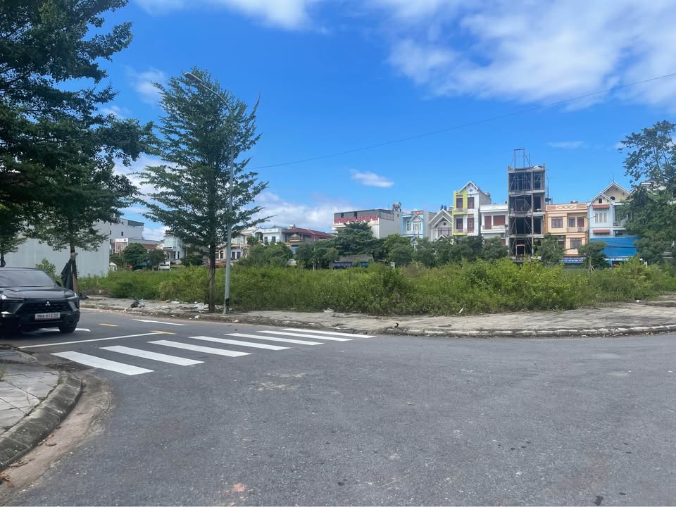 Lô đất góc 3 mặt tiền Khu Đô Thị Rùa Vàng Bắc Giang 111m² giá 4 tỷ - Cơ hội đầu tư tuyệt vời!