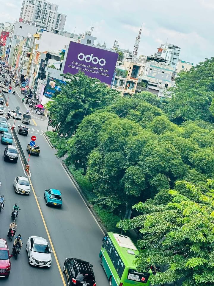 FrontHouse mặt tiền Hai Bà Trưng, Quận 1, 104m² giá 68 tỷ - Vị trí kinh doanh đắc địa!