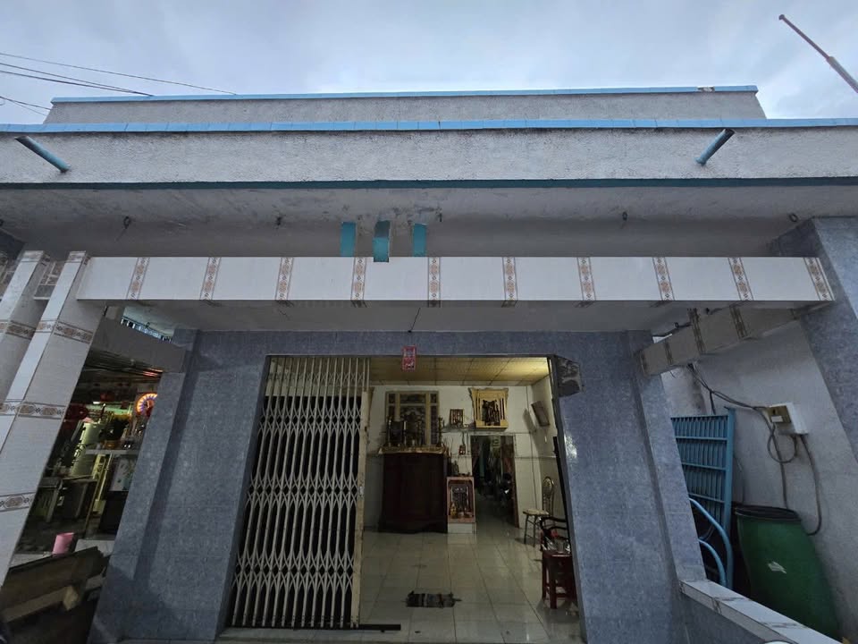 Nhà bán Bình Hưng 130m² giá 3.2 tỷ - Khu dân cư sầm uất, tiện nghi đầy đủ!