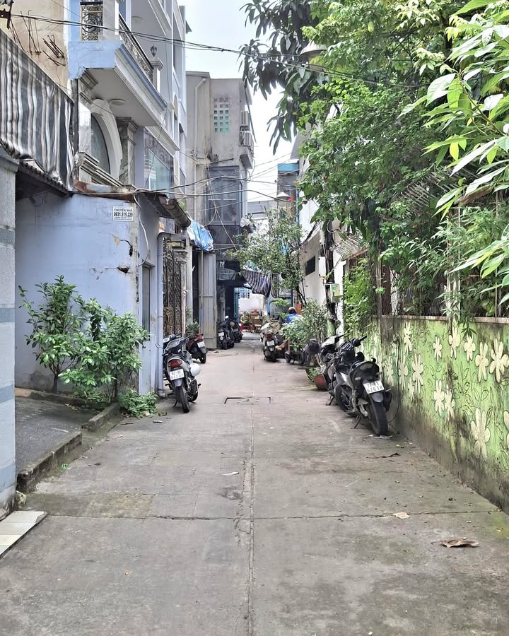 Nhà riêng 2 mặt tiền Võ Văn Kiệt, Quận 5, 32m² giá 4.6 tỷ - Hẻm ô tô đỗ cửa!