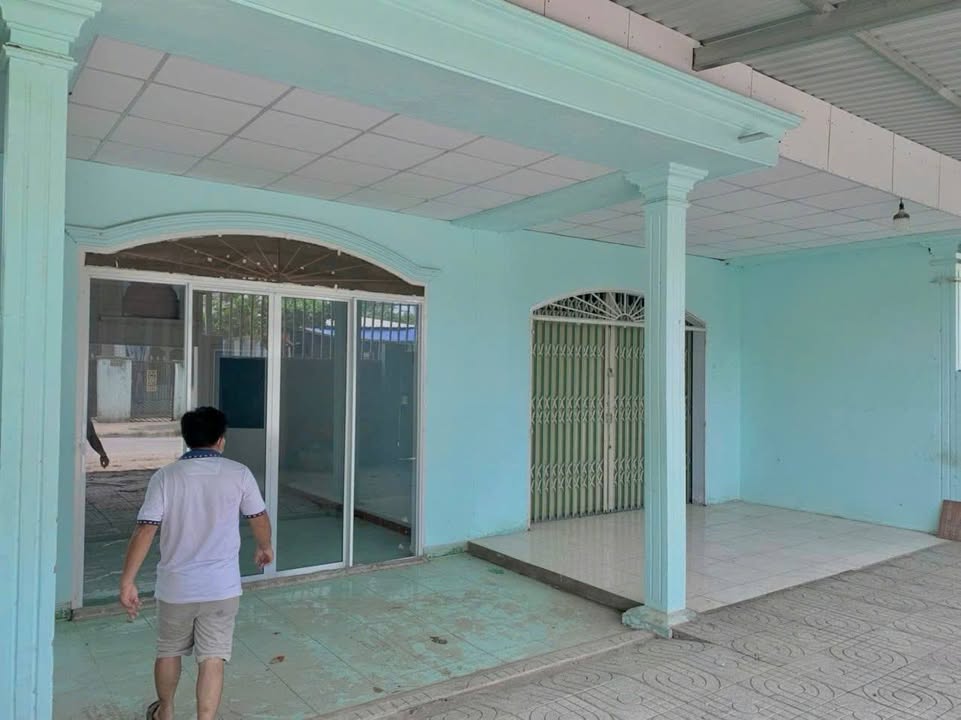 Nhà Farm Củ Chi 2000m² giá 8.2 tỷ - Khu vực phát triển tiềm năng!