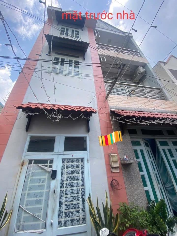 Nhà 3 Tầng Đường Đỗ Xuân Hợp, Thủ Đức 42m² giá 5.2 tỷ - Đầu tư sinh lời ngay!