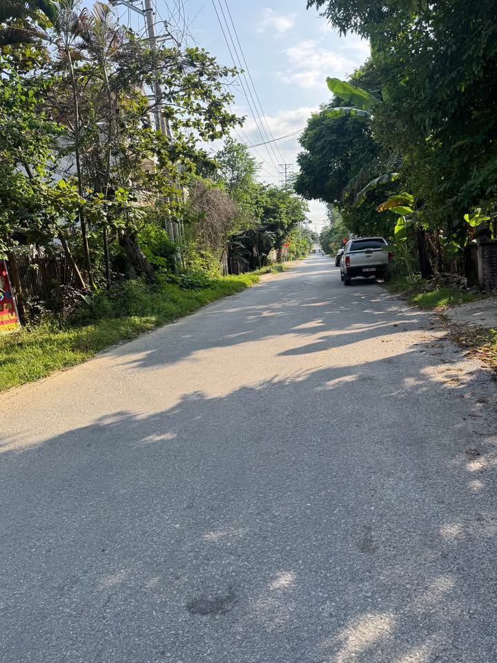 Đất nền Kim Quan Thạch Thất 360m² giá 6 tỷ - Mặt đường nhựa thuận lợi!