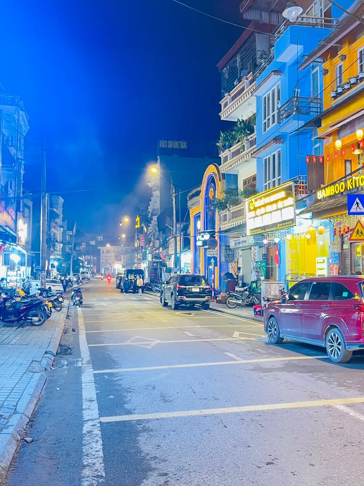 Nhà mặt phố Thạch Sơn Sa Pa 90m² giá 12 tỷ - Đầu tư sinh lời ngay!