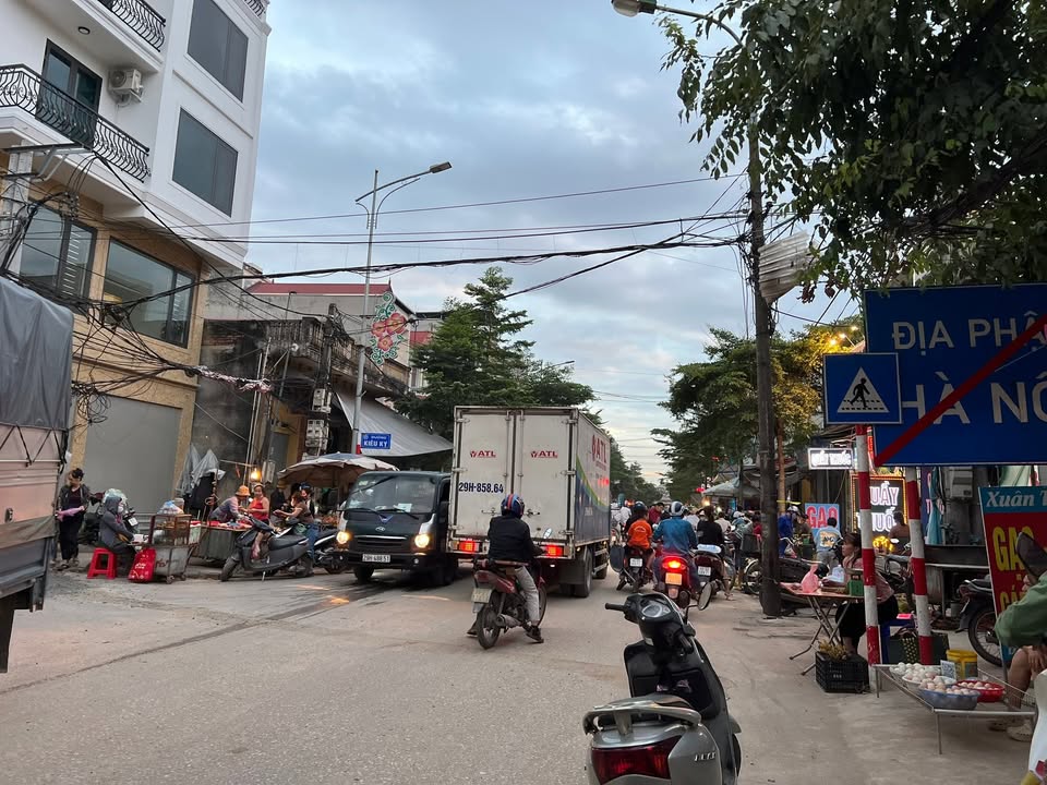 Đất Kiêu Kỵ 51m² giá 4 tỷ - Góc đẹp ô tô vào tận nơi!