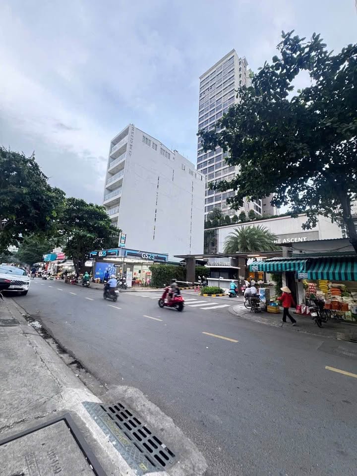 FrontHouse Quốc Hương Thảo Điền 224.4m² giá 75 tỷ - Tiện xây cao tầng!