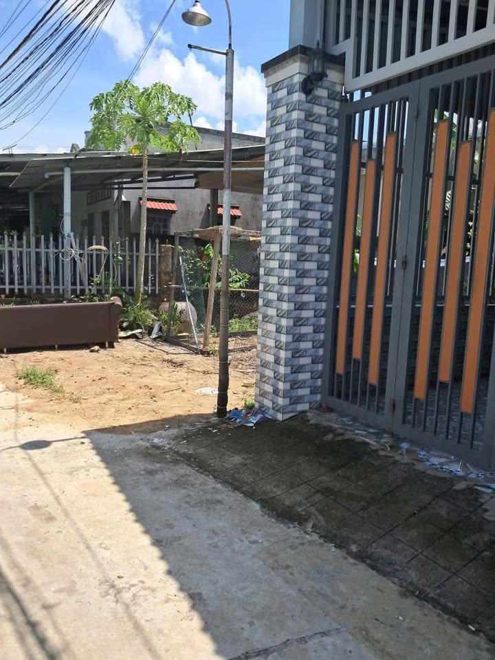 Nhà 2 tầng ấp Lộ Ngang, xã Bình Đức 140m² giá 1.59 tỷ - Nhà kiên cố, gần cầu Rạch Miễu 2!