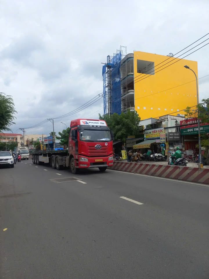 Nhà mặt tiền Huỳnh Tấn Phát, Quận 7, 72m² giá 11.5 tỷ - Kinh doanh sinh lời ngay!