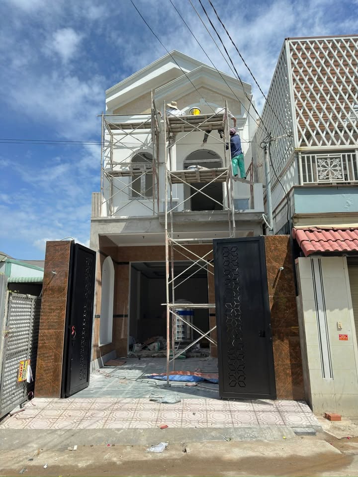 Nhà lầu mặt tiền kinh doanh KP3 Trảng Dài 100m² giá 4.85 tỷ - Đầu tư sinh lời ngay!