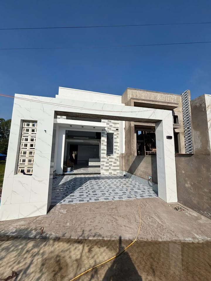 Nhà phố xã Giang Điền, Trảng Bom 100m² giá 1.49 tỷ - Gác lửng, sân ô tô