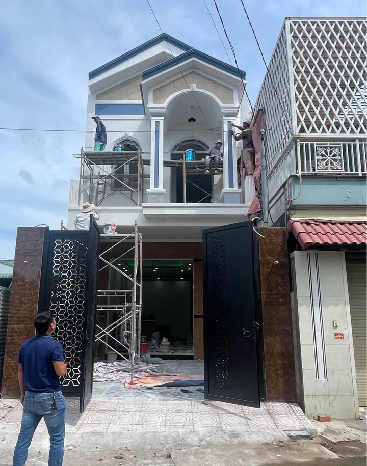 Nhà Lầu Mặt Tiền Khu Phố 3 Trảng Dài 100m² giá 4 tỷ - Cơ hội đầu tư tuyệt vời!