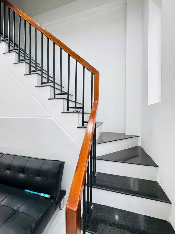 Nhà phố hẻm 102 Lê Lai, quận Ninh Kiều 51m² chỉ 3.2 tỷ - Bán gấp với giá ưu đãi!