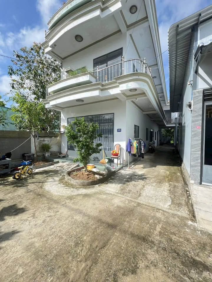 Nhà trệt lầu hoàn công 1.025m² mặt tiền đường Bùi Hữu Nghĩa - Giá thỏa thuận hấp dẫn!