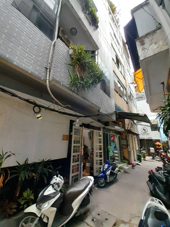 Nhà phố Quận 1 34.45m² giá 9.5 tỷ - Sổ hồng nở hậu, 5 tầng!