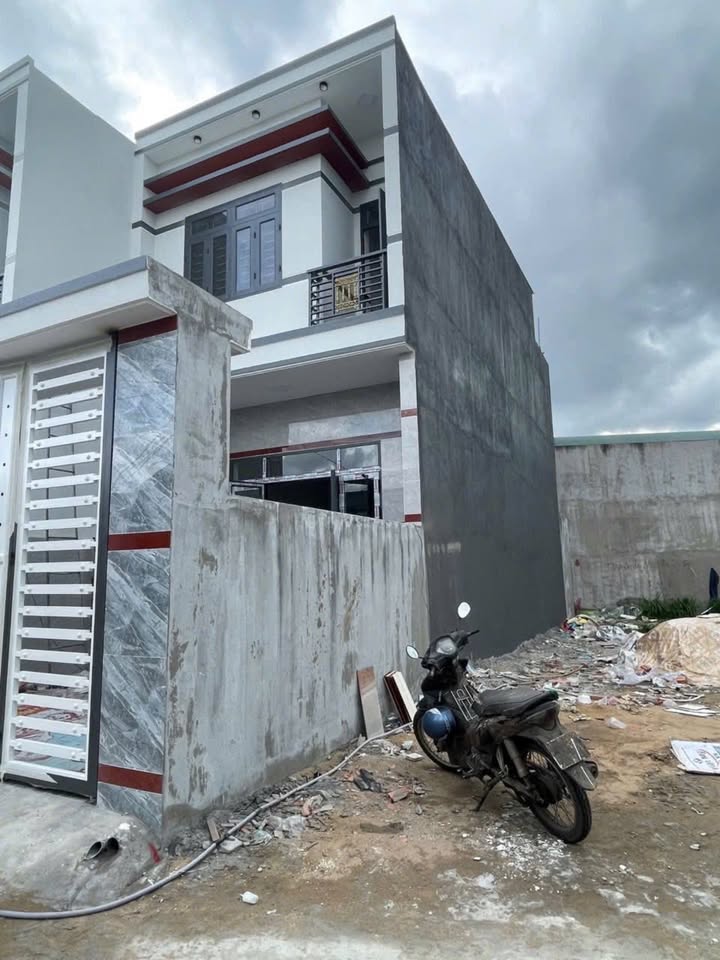 Nhà riêng 2 tầng tại Thái Hòa, Tân Uyên - Diện tích 83m², giá chỉ 2.8 tỷ!