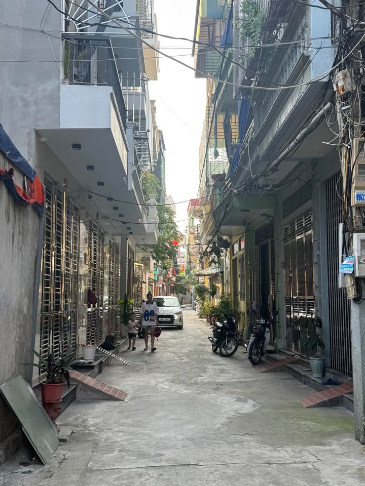 Đất nền phường Quang Trung 63.6m² giá 2 tỷ - Sổ hồng chính chủ, vị trí đẹp!