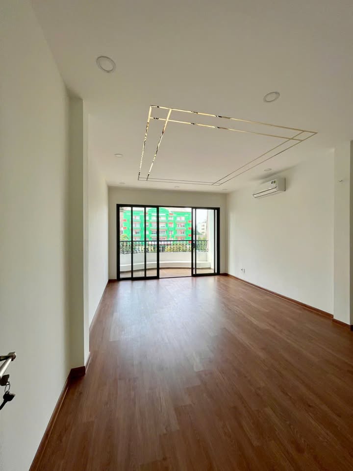 Cho thuê văn phòng tại 230 Cộng Hòa, Tân Bình 30m² - Không gian làm việc lý tưởng!