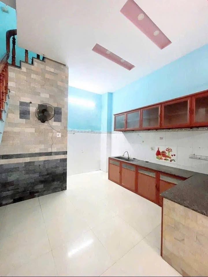 Nhà cho thuê hẻm rộng Hoàng Văn Thụ, Quy Nhơn 40m² giá 4,5 triệu - Sẵn sàng vào ở!