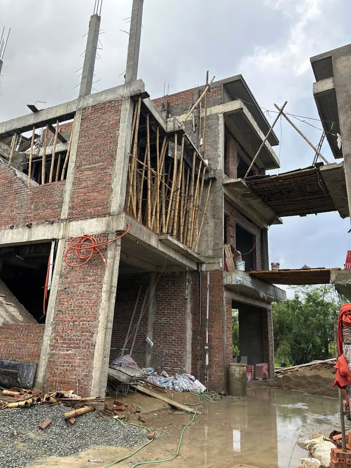 Nhà 3 tầng đẹp Đông Vĩnh 55m² giá 3 tỷ - Vị trí đắc địa, tiện ích đầy đủ!