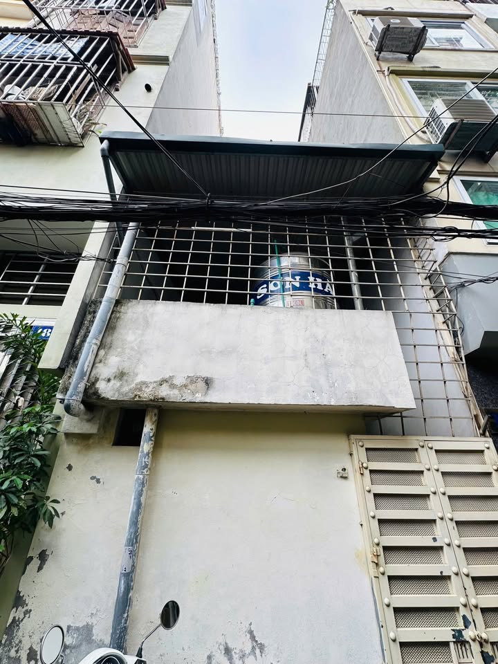 Nhà cấp 4 Đường Bưởi, Ba Đình 61m² giá 9 tỷ - Ô tô đỗ cửa, giao thông thuận tiện!