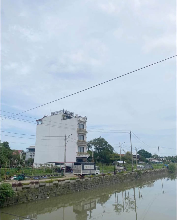 Đất nền Tùng Thiện Vương, Vỹ Dạ 103m² giá 3.1 tỷ - View kênh thoáng mát!