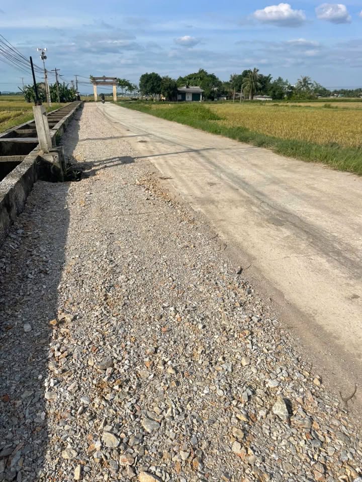 Đất nền Quảng Văn 175m² giá 500 triệu - Mặt tiền đường thông thuận lợi!