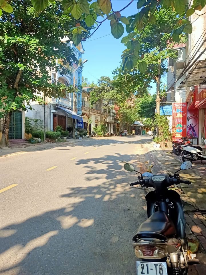 Nhà riêng đường Trần Phú, phường Yên Bái 140m² giá 4.8 tỷ - Kinh doanh thuận lợi!