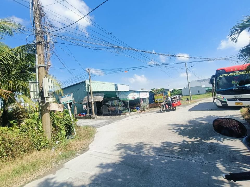 Nhà mới xây 1 trệt 1 lầu tại Mỹ Yên, Bến Lức - 108m² chỉ 2.65 tỷ - Full nội thất