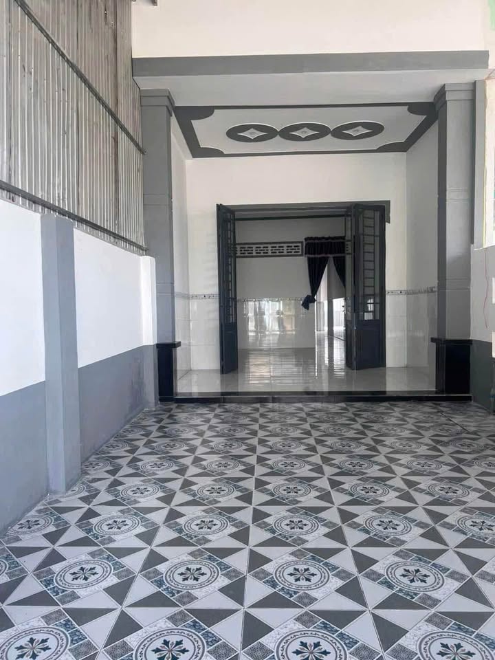 Nhà riêng đường Trần Phú, Hòa Thành 114m² giá chỉ 990 triệu - Sổ hồng chính chủ!