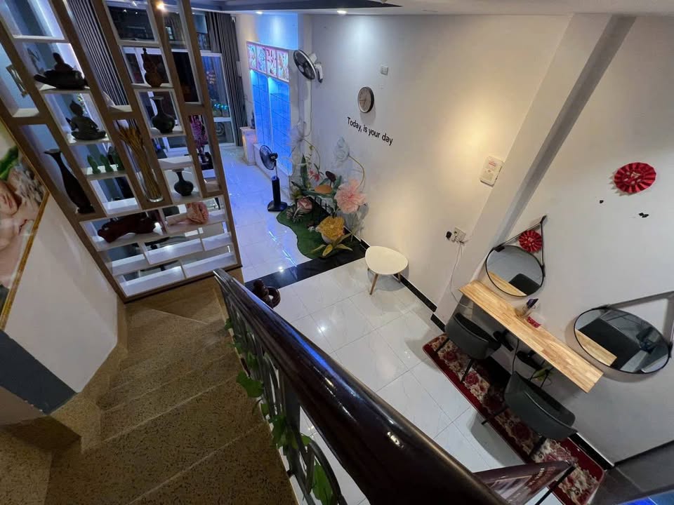 Nhà 3 tầng đường Mê Linh, Nha Trang 90.7m² giá 13 tỷ - Đầu tư sinh lời ngay!