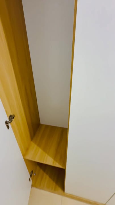 Phòng cho thuê tại Đê La Thành, 2.5 triệu - Ban công thoáng mát, chính chủ!