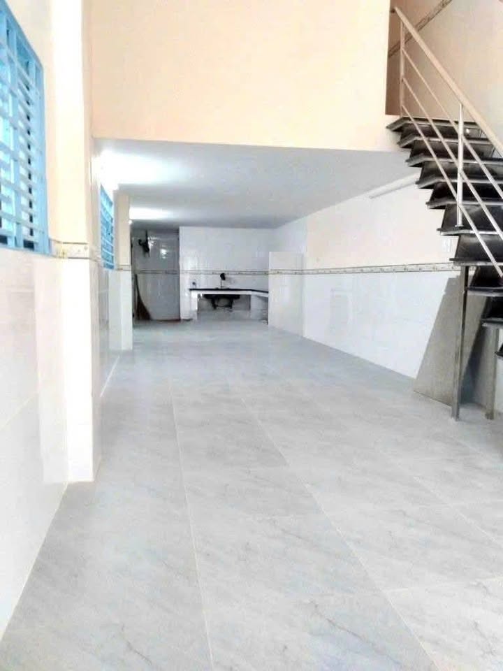 Nhà thuê hẻm Trần Hưng Đạo, Quận 5, 42m² giá 12 triệu - Thích hợp ở và kinh doanh online!