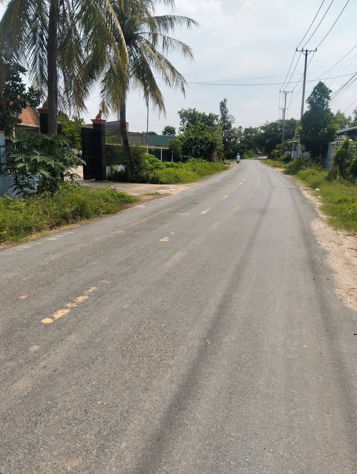 Nhà cấp 4 200m² tại ấp Rừng Dầu, Long An giá 980 triệu - Đầu tư lý tưởng!