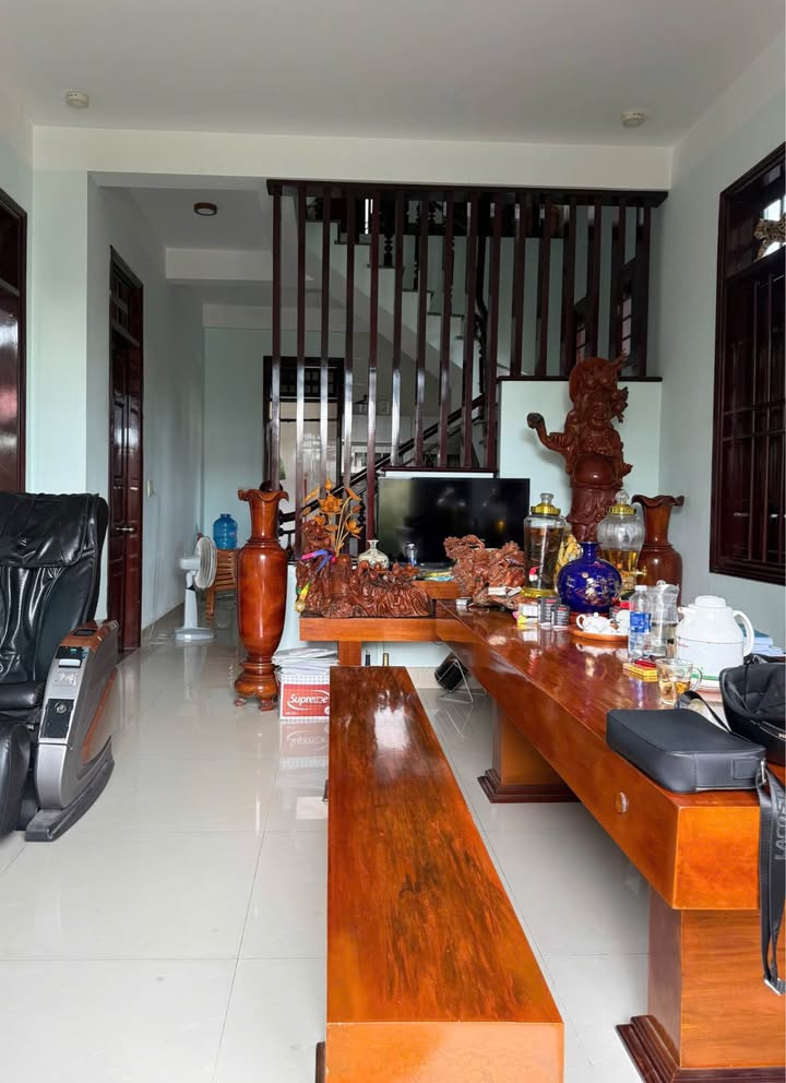 Nhà 2 tầng Mặt Tiền Hàn Mặc Tử, Vỹ Dạ, Huế - 112m² chỉ 5 tỷ - Phù hợp kinh doanh Homestay!