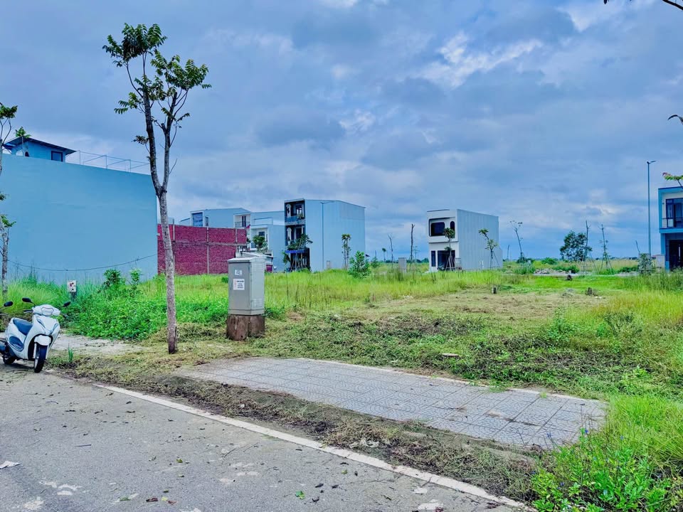 Đất nền Hương Sơ, Huế 60m² giá 1.2 tỷ - Mặt tiền rộng rãi, nhanh tay sở hữu!