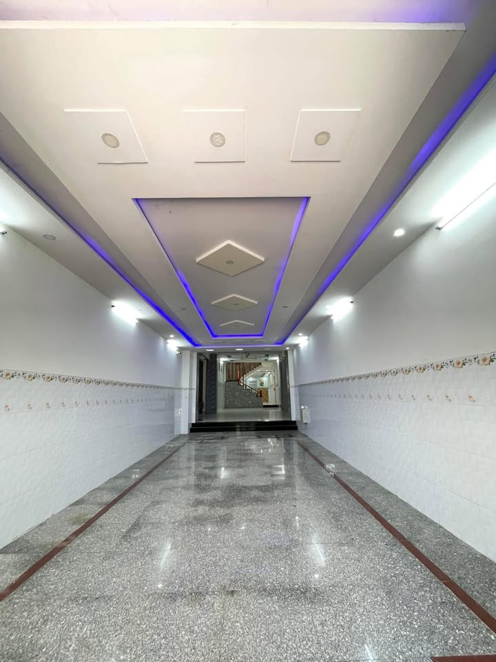 Cho thuê nguyên căn đường Trần Hưng Đạo, Quy Nhơn 148m² - Thích hợp kinh doanh đa ngành nghề!