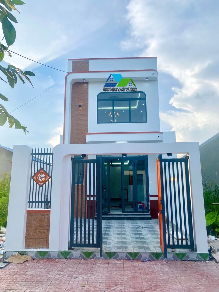 Nhà 1 trệt 1 lửng đường Phan Văn Xoàn, Cà Mau 90m² giá 1.x tỷ - Vị trí đắc địa, sẵn sàng vào ở!