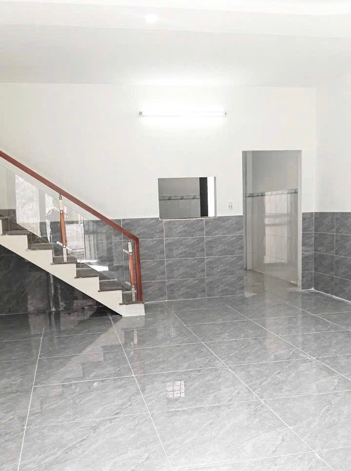 Nhà phố 2 tầng Hẻm 242 Lý Thường Kiệt Dĩ An 70m² giá 3.75 tỷ - Sổ hồng chính chủ