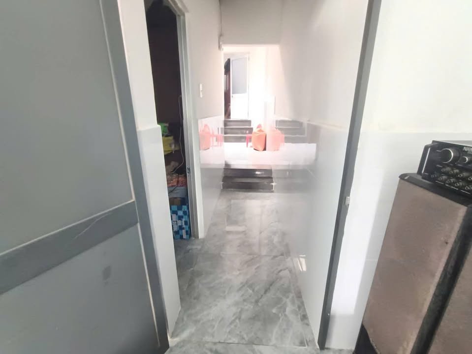 Nhà bán Vĩnh Hải Nha Trang 86m² giá 2.8 tỷ - Vị trí đẹp, gần biển!