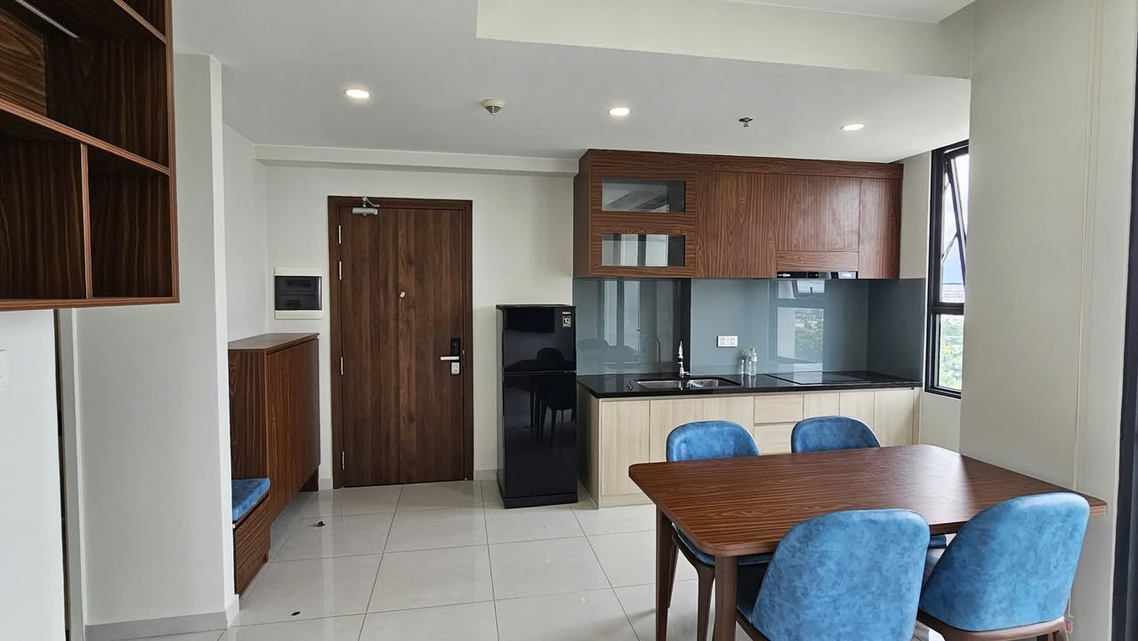 Căn hộ The Emerald Golf View Bình Dương 73m² giá 10 triệu - View hồ bơi cực đẹp!