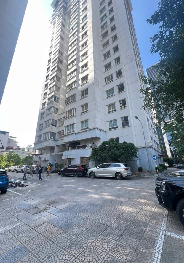 Căn hộ Chung Cư Lạc Trung Hai Bà Trưng 137m² - Thiết kế hiện đại, giá thỏa thuận!