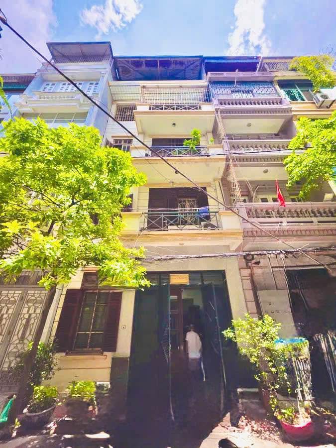 Nhà phân lô Hoàng Cầu 75m² giá 57.375 tỷ - Kinh doanh đa dạng, vị trí đắc địa!